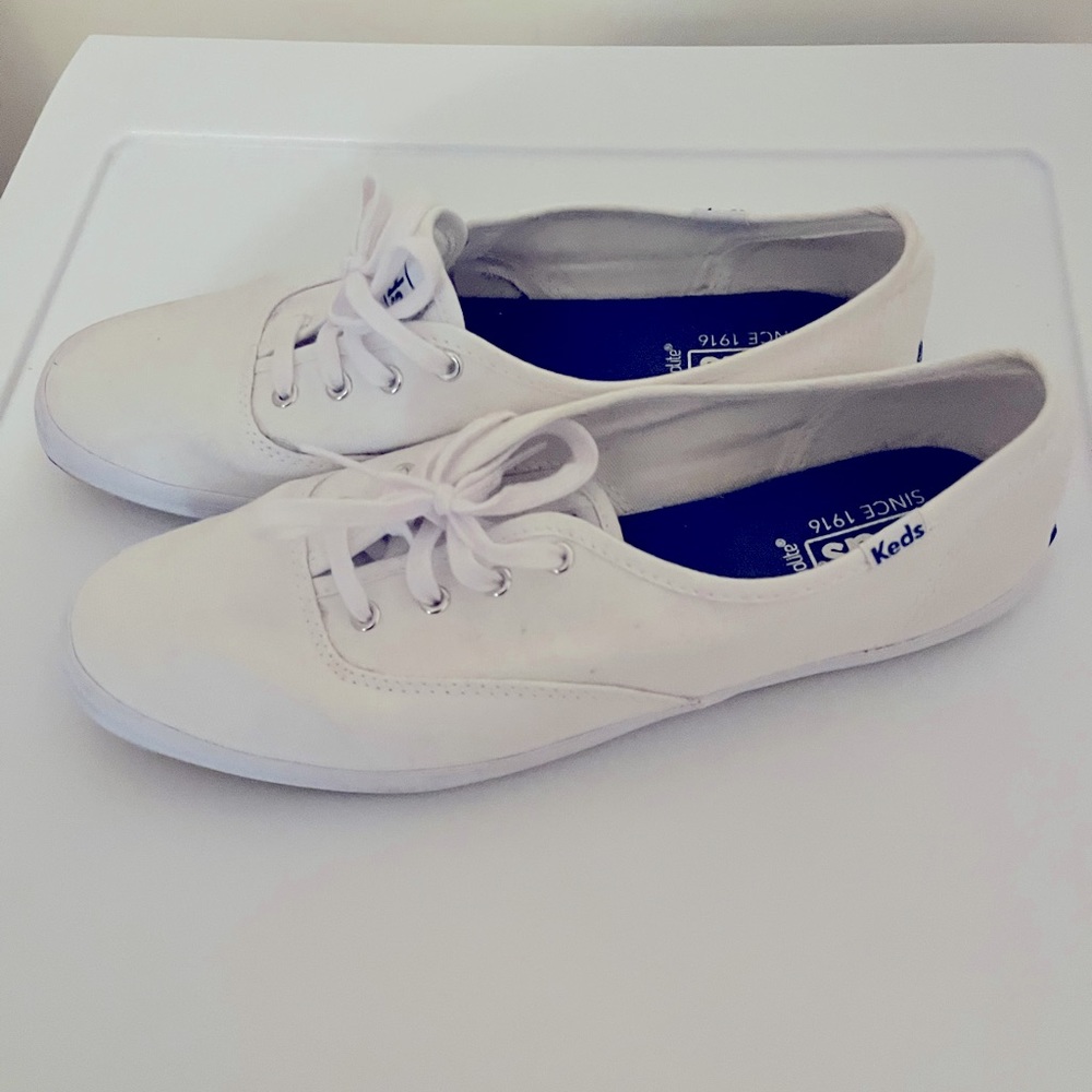 Woman’s size 8.5 all white Keds